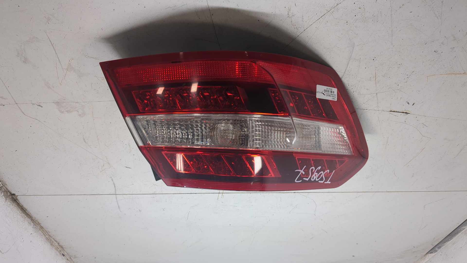 Фонарь задний левый