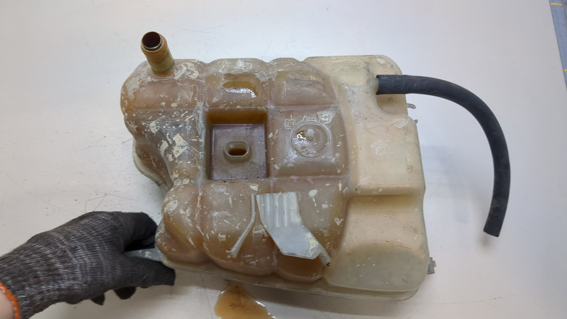 Бачок расширительный