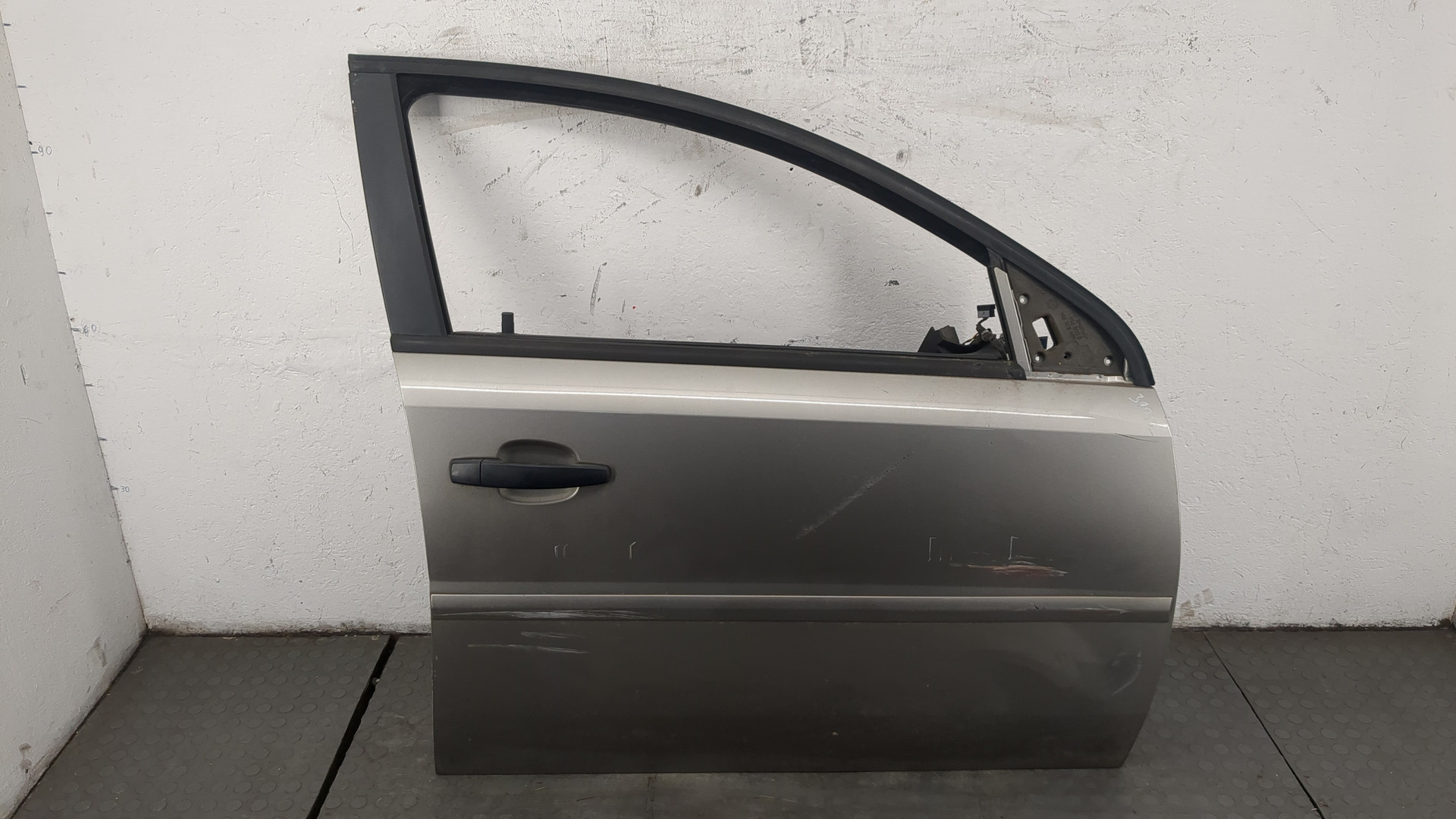 Дверь передняя правая