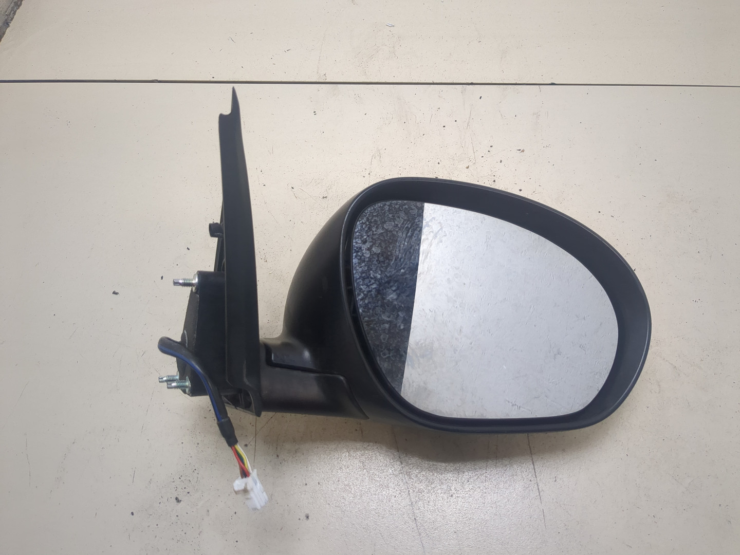 Зеркало правое электрическое