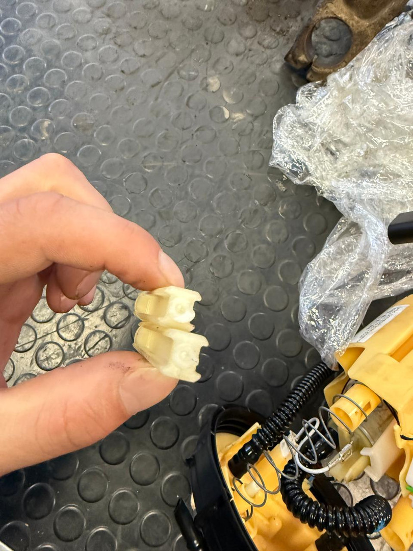 Насос топливный электрический