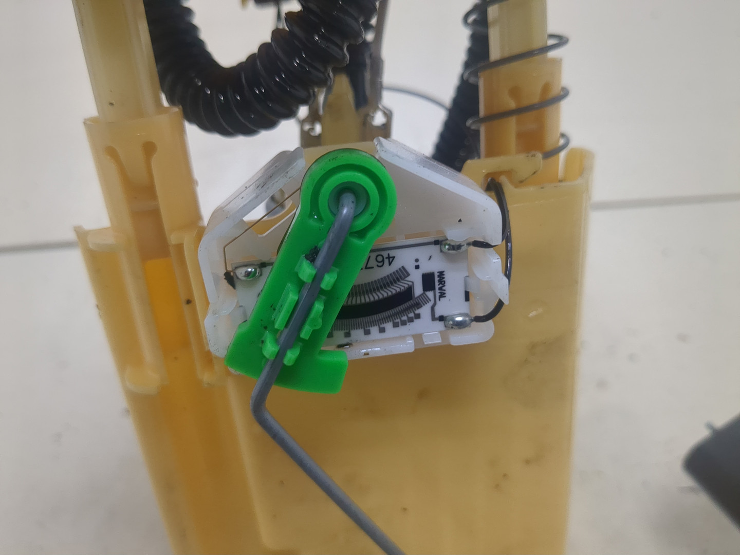 Насос топливный электрический