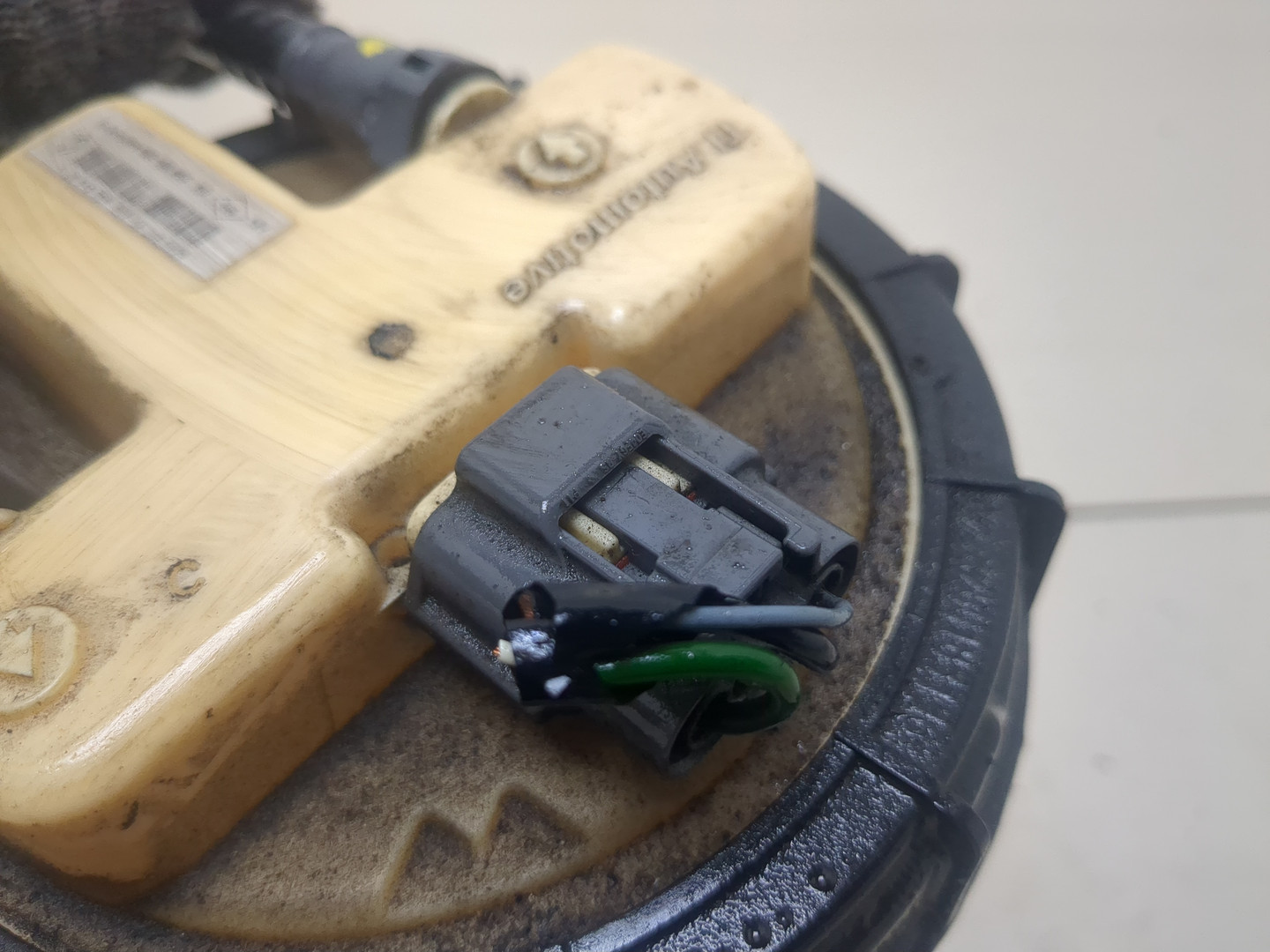 Насос топливный электрический