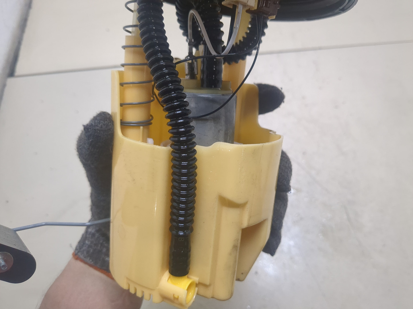 Насос топливный электрический