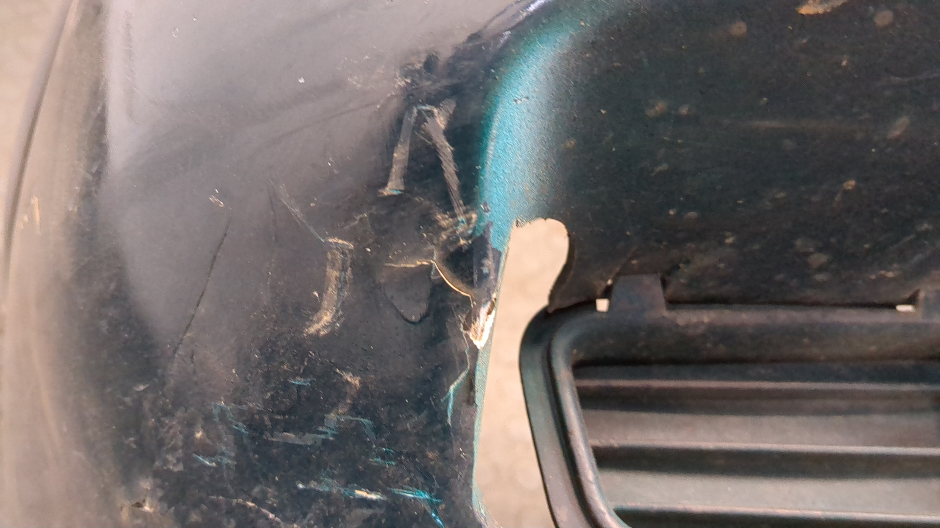 Бампер передний