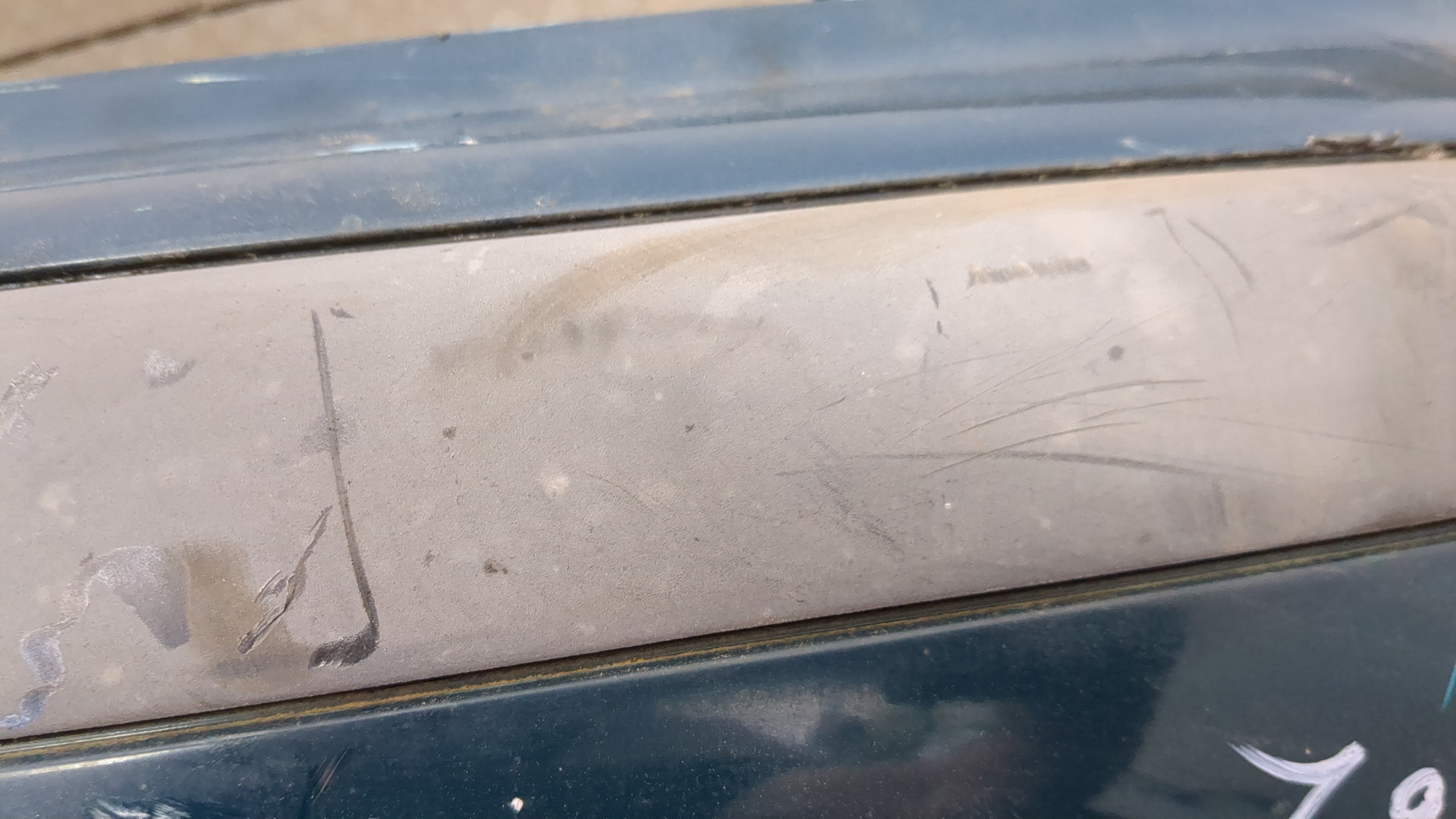 Бампер передний