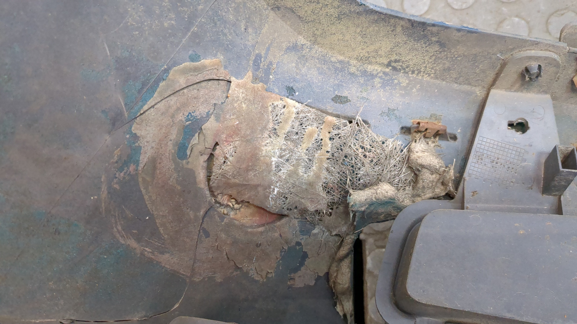 Бампер передний