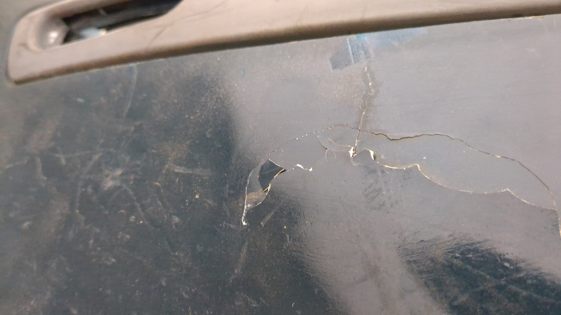 Бампер передний