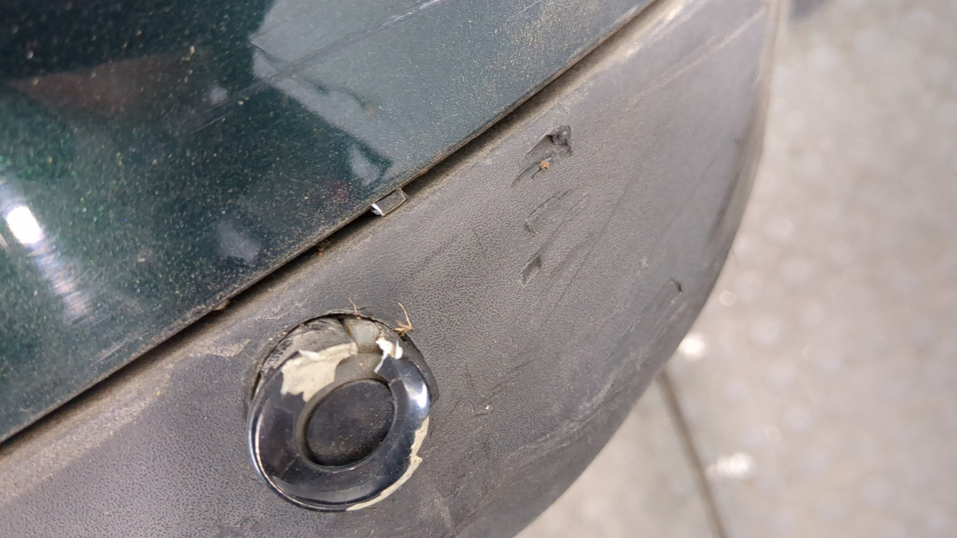 Бампер задний