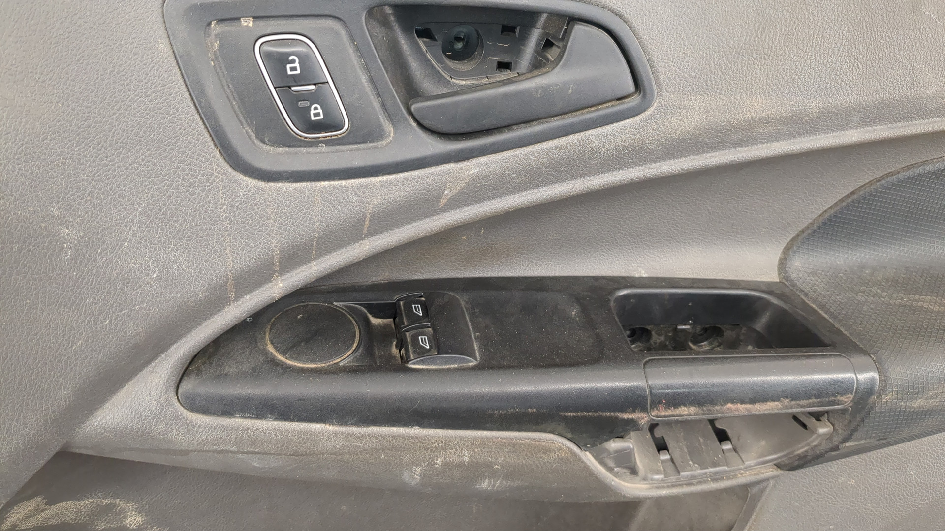 Дверь передняя правая