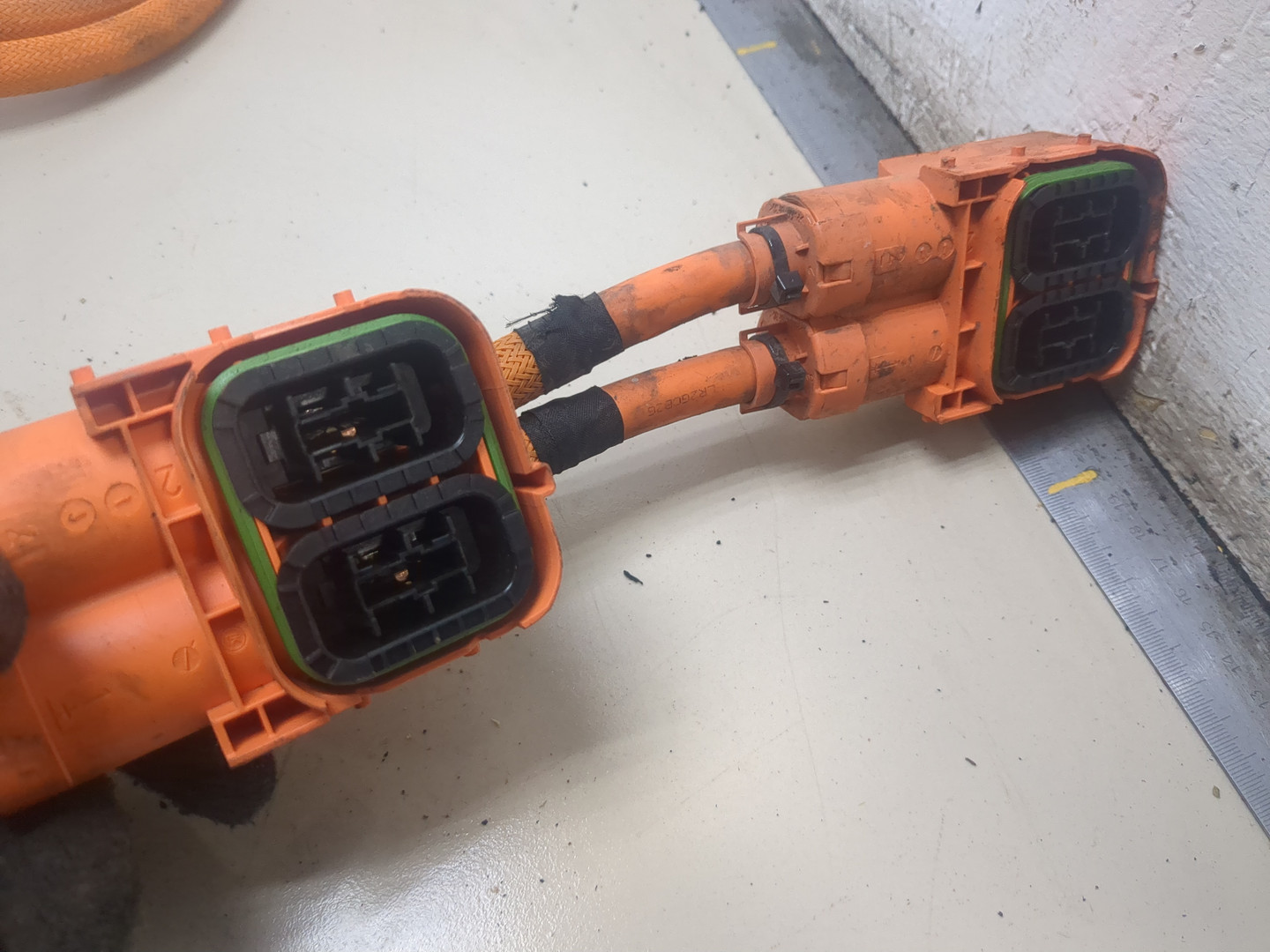 Провод высокого напряжения