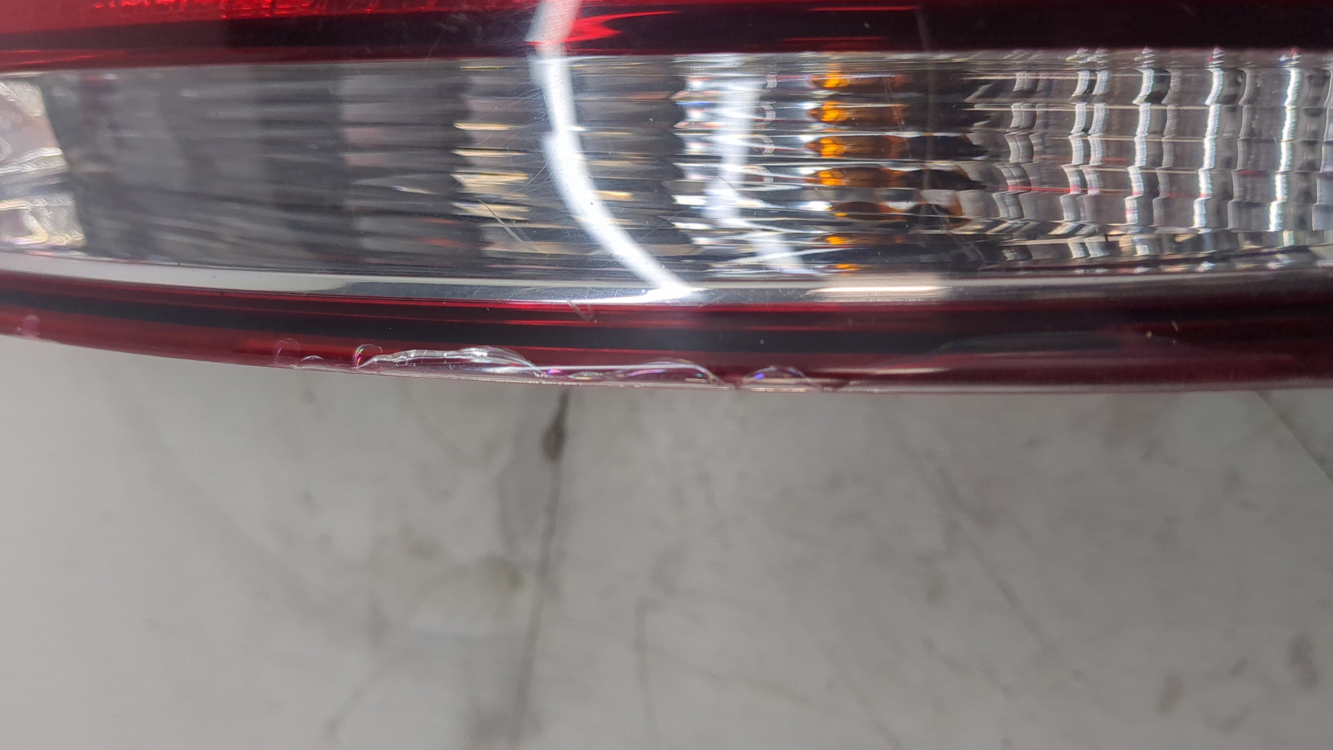 Фонарь задний правый