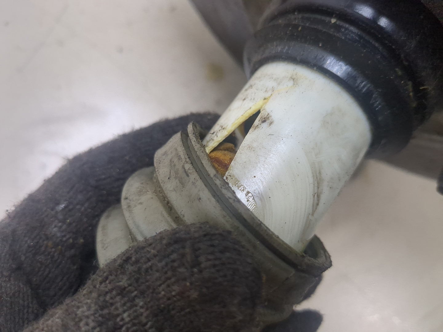 Цилиндр тормозной главный