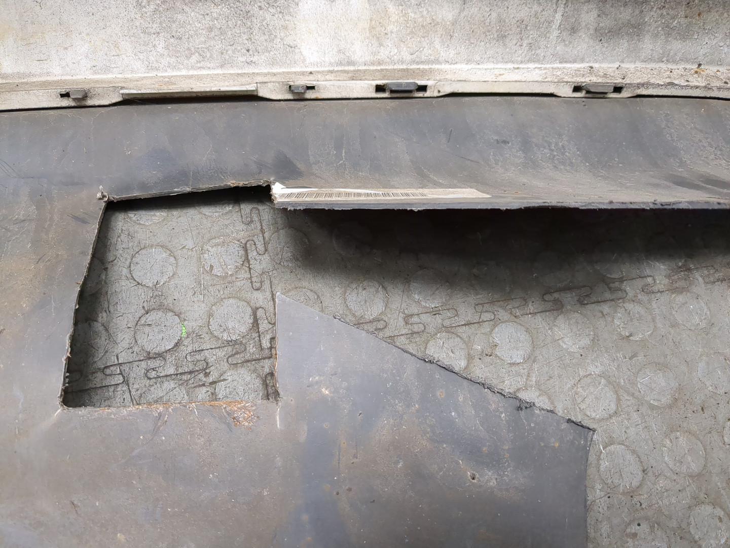 Бампер задний