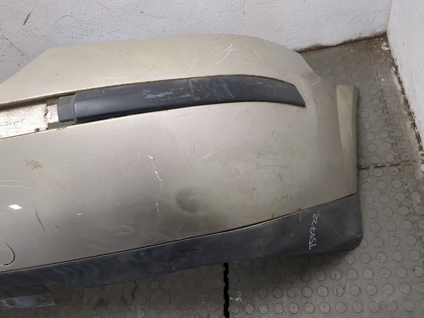 Бампер задний