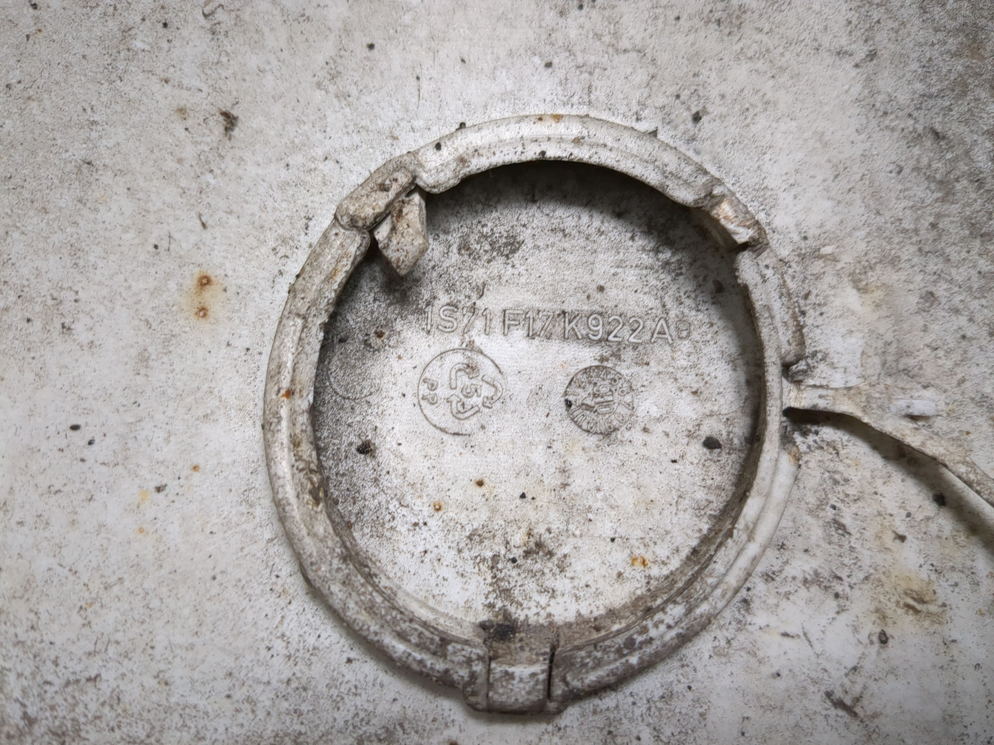 Бампер задний