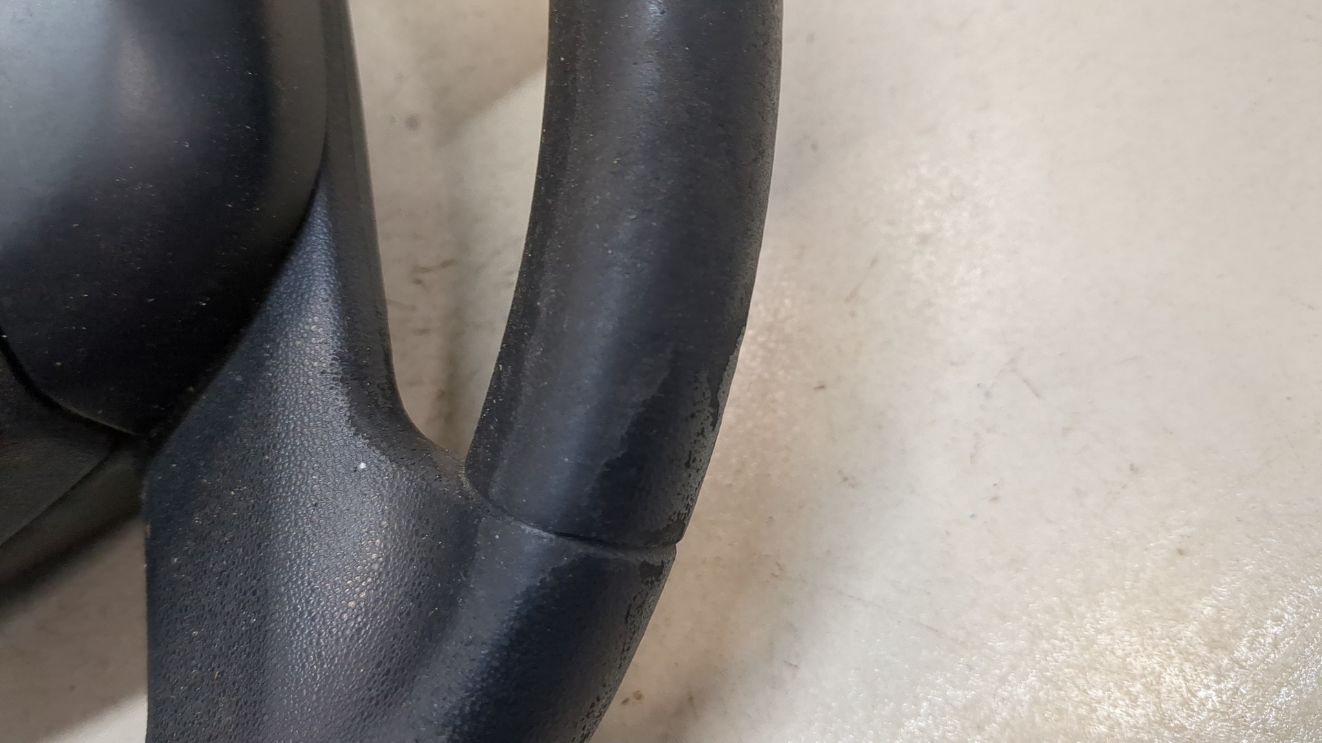 Рулевое колесо (руль)