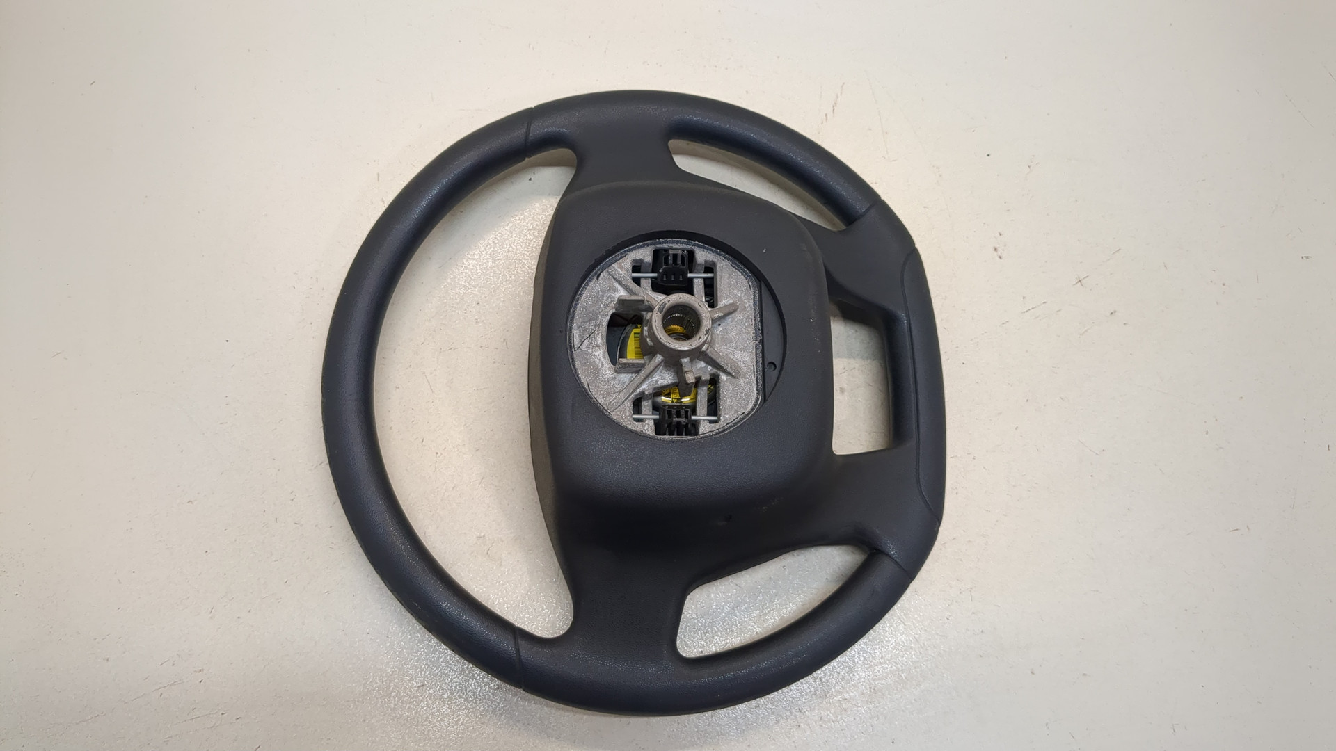 Рулевое колесо (руль)