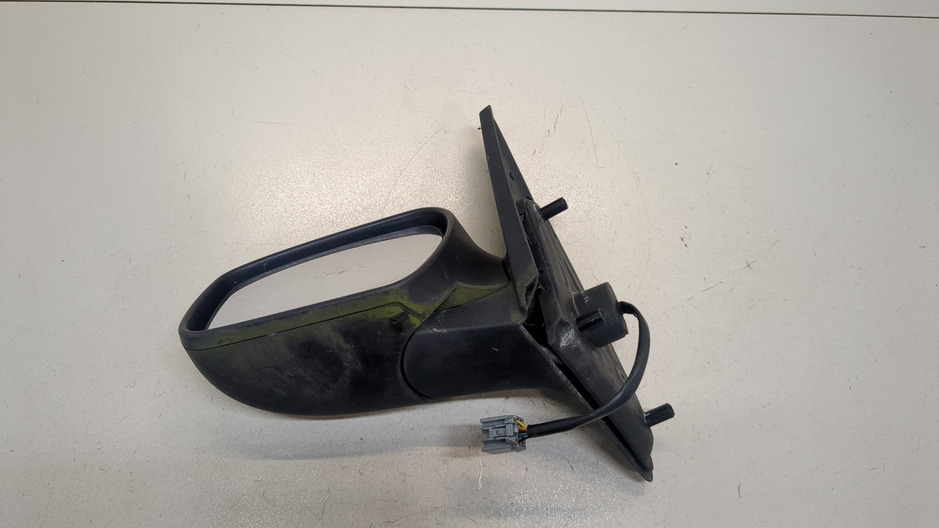 Зеркало левое электрическое