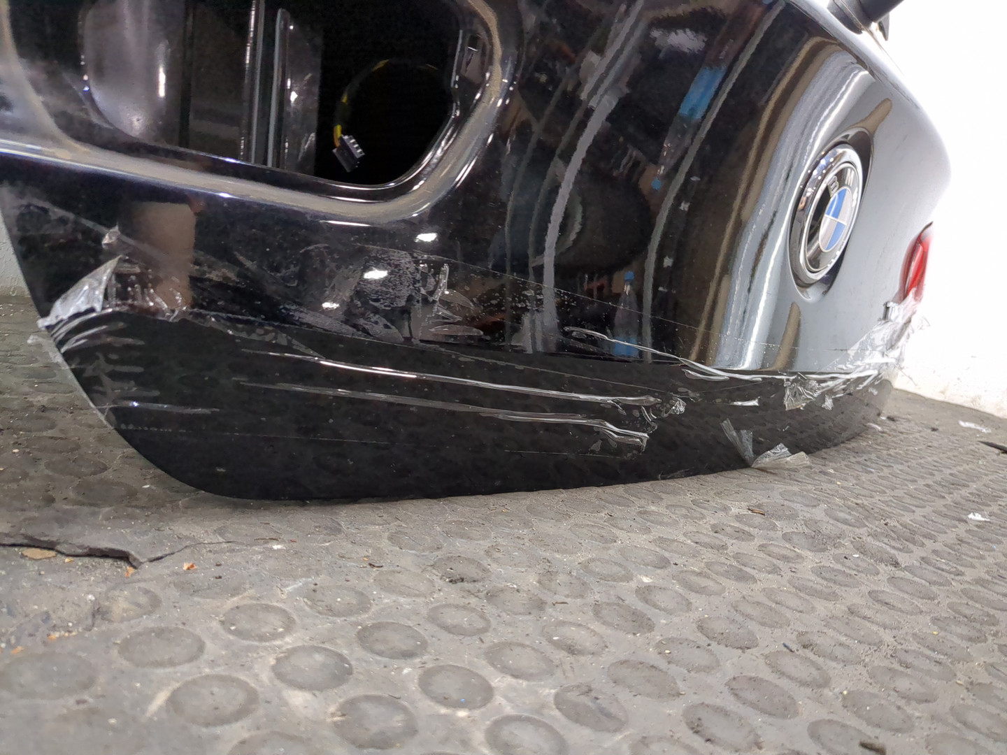 Дверь багажника