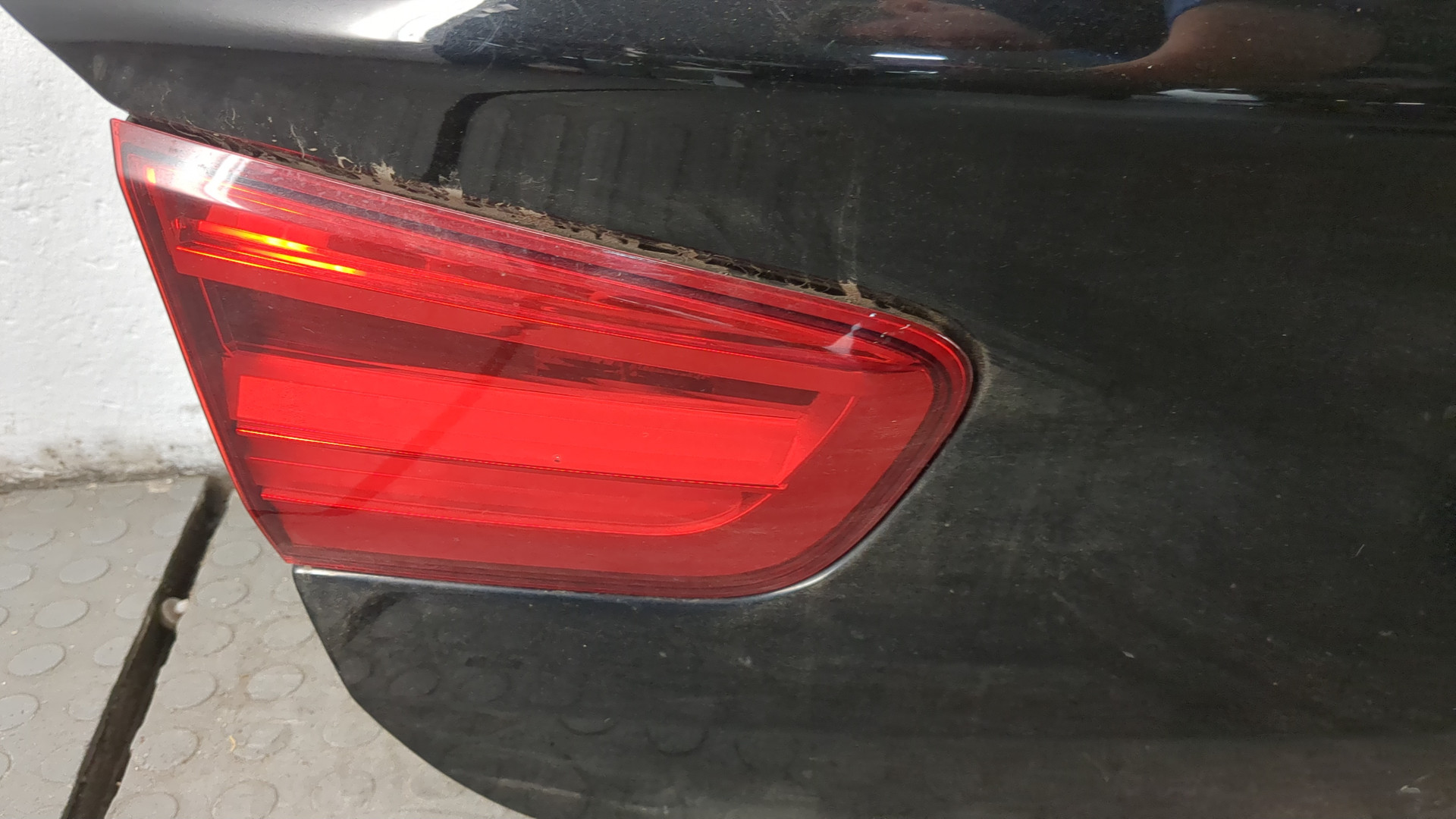 Дверь багажника