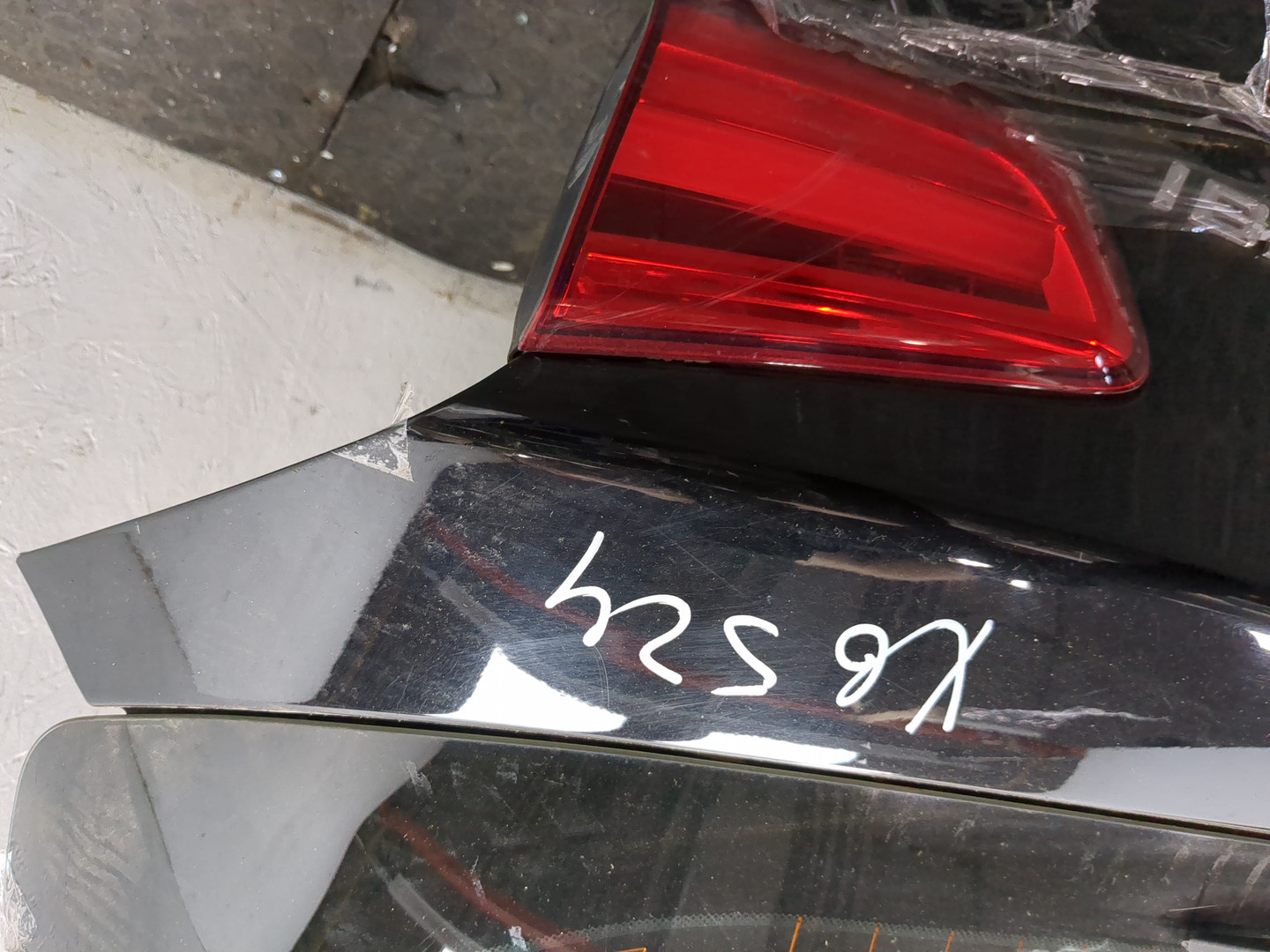 Дверь багажника