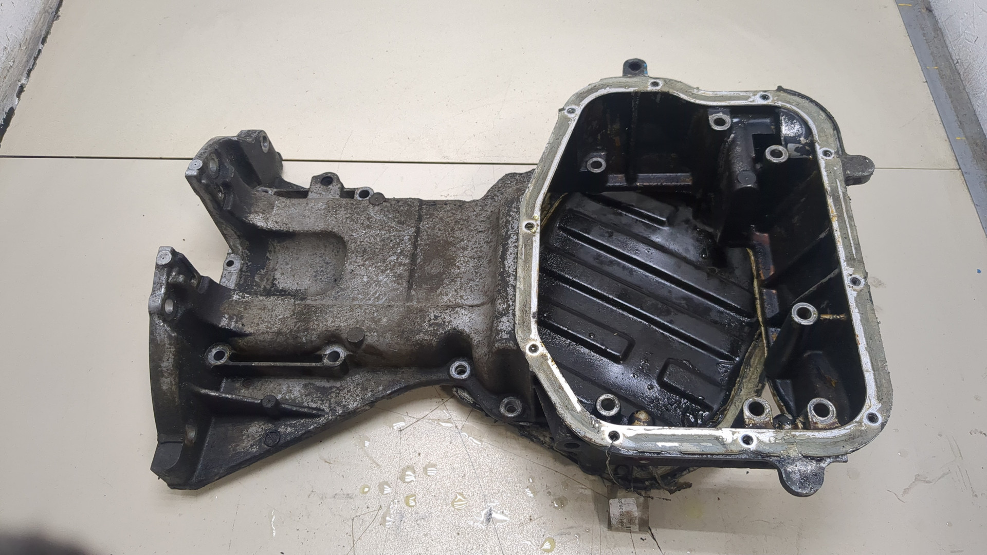 Поддон масляный двигателя (картер)