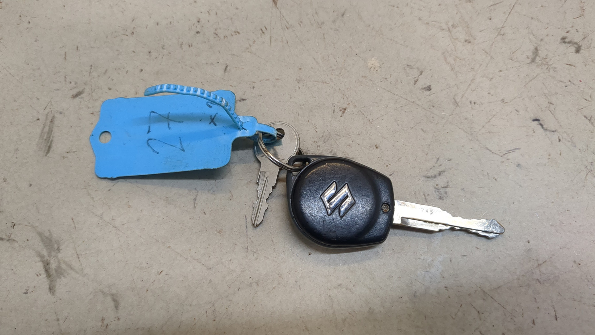 Ключ зажигания