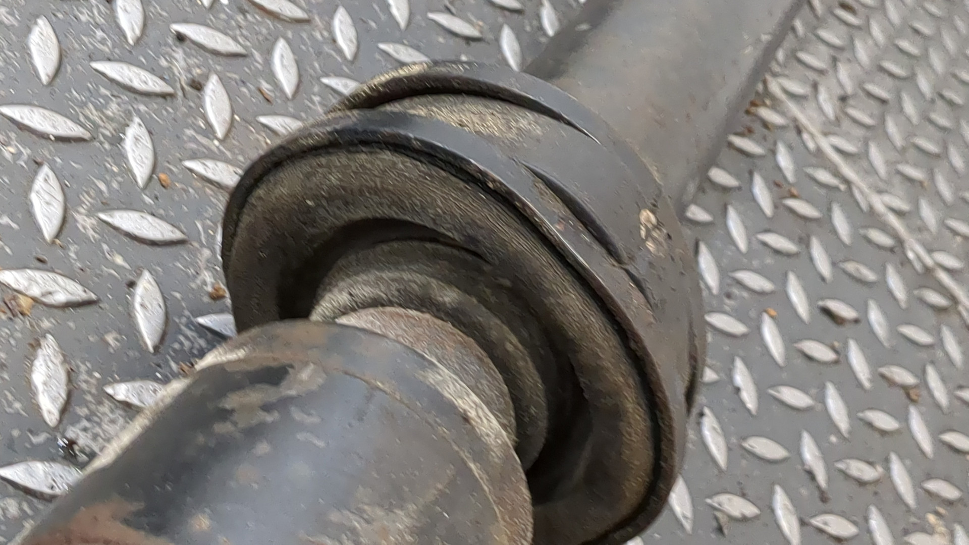 Вал карданный задний