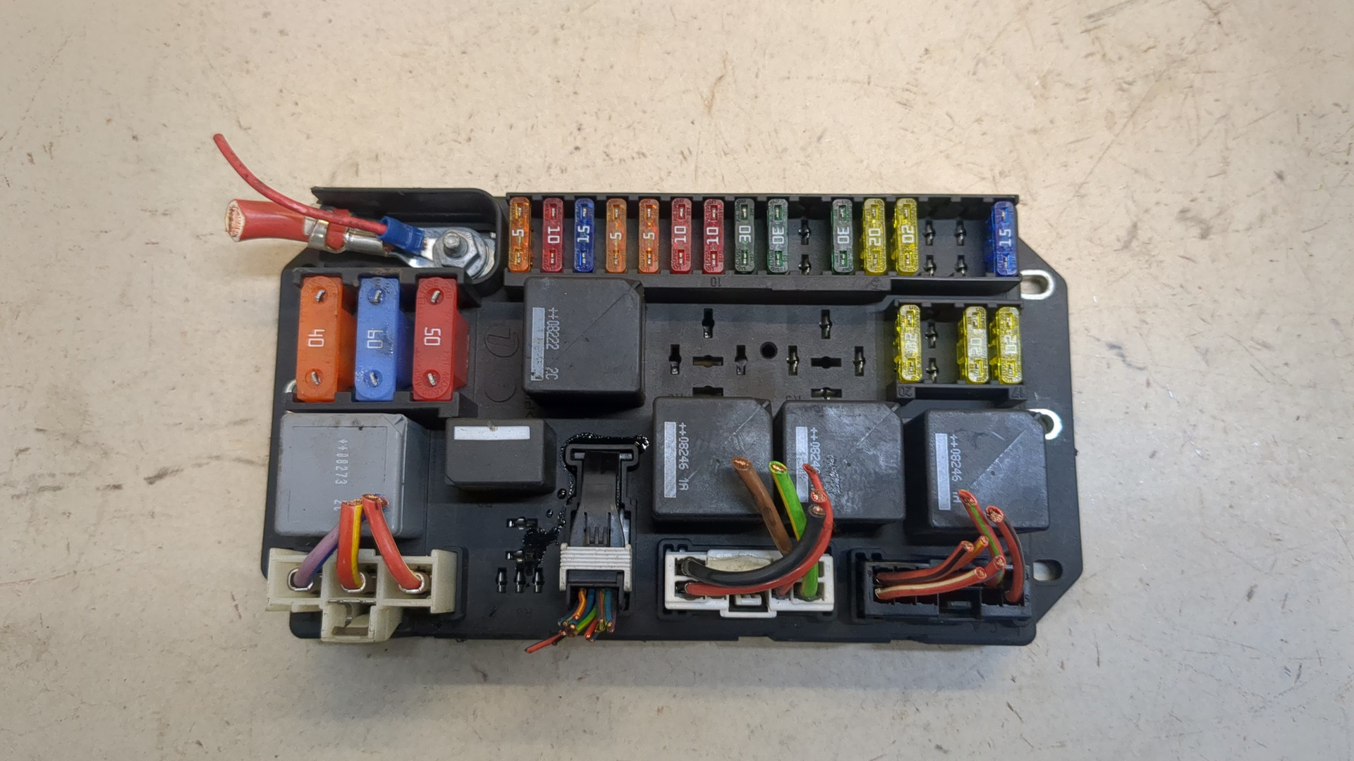 Блок предохранителей