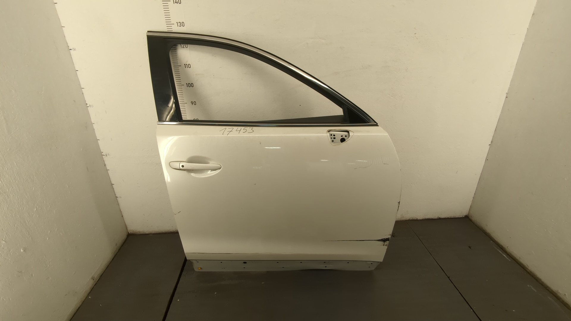 Дверь передняя правая