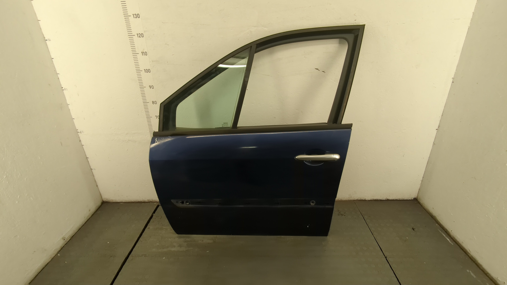 Дверь передняя левая