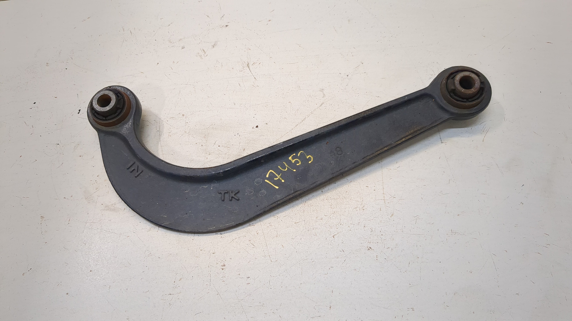 Рычаг задний