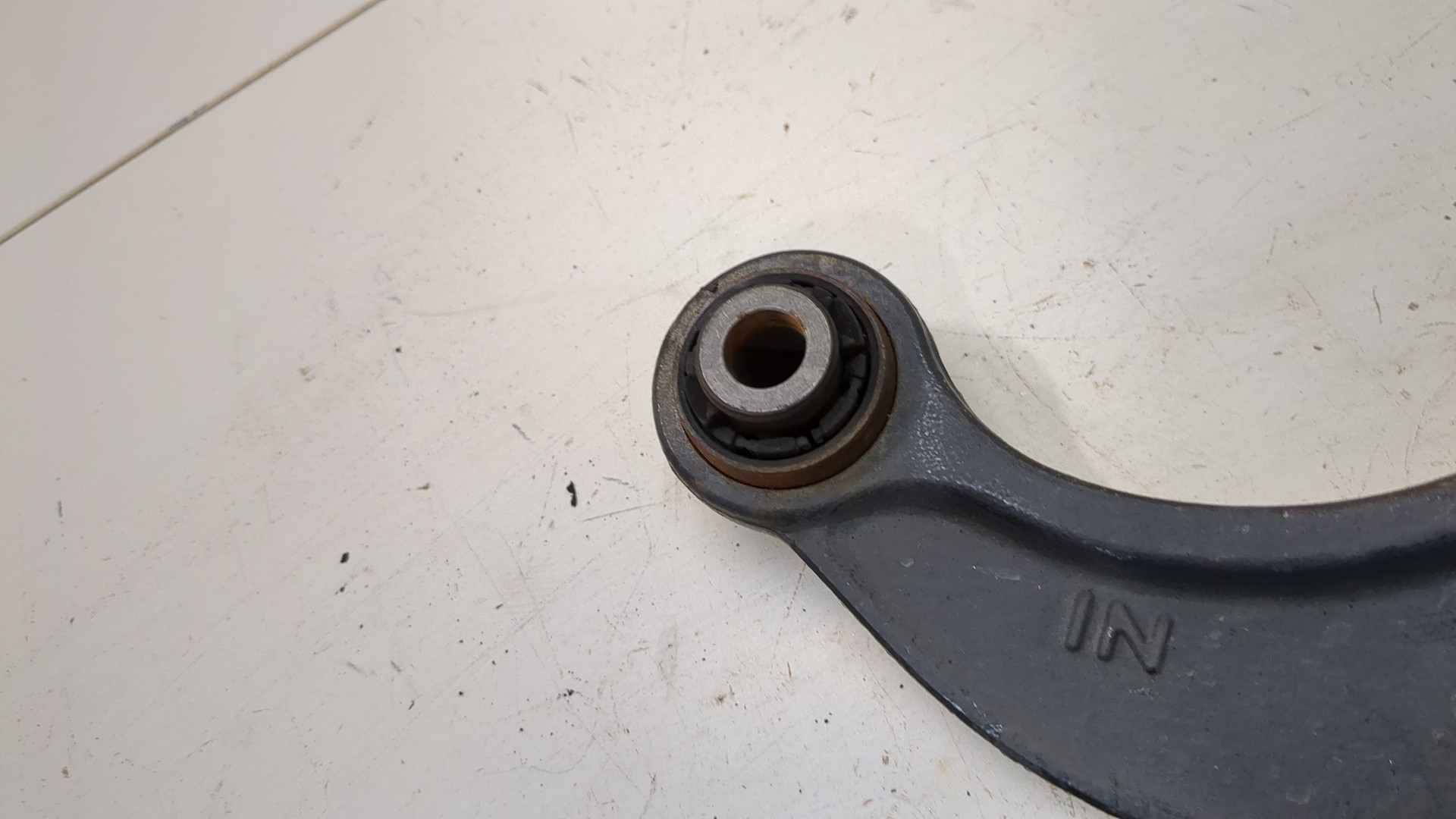 Рычаг задний