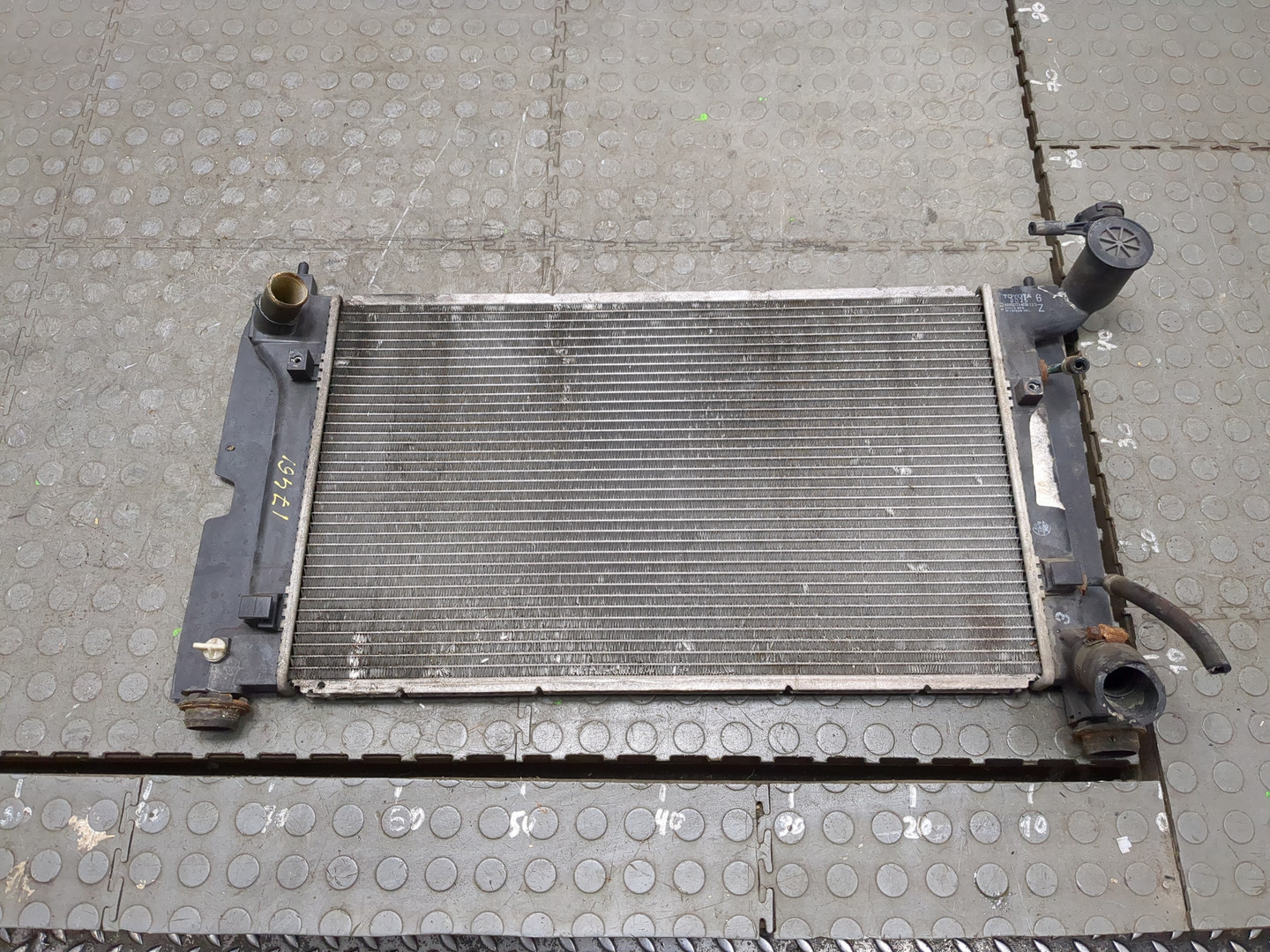 Радиатор охлаждения двигателя основной