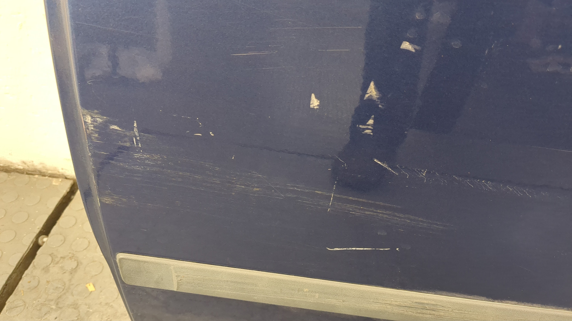 Дверь задняя левая