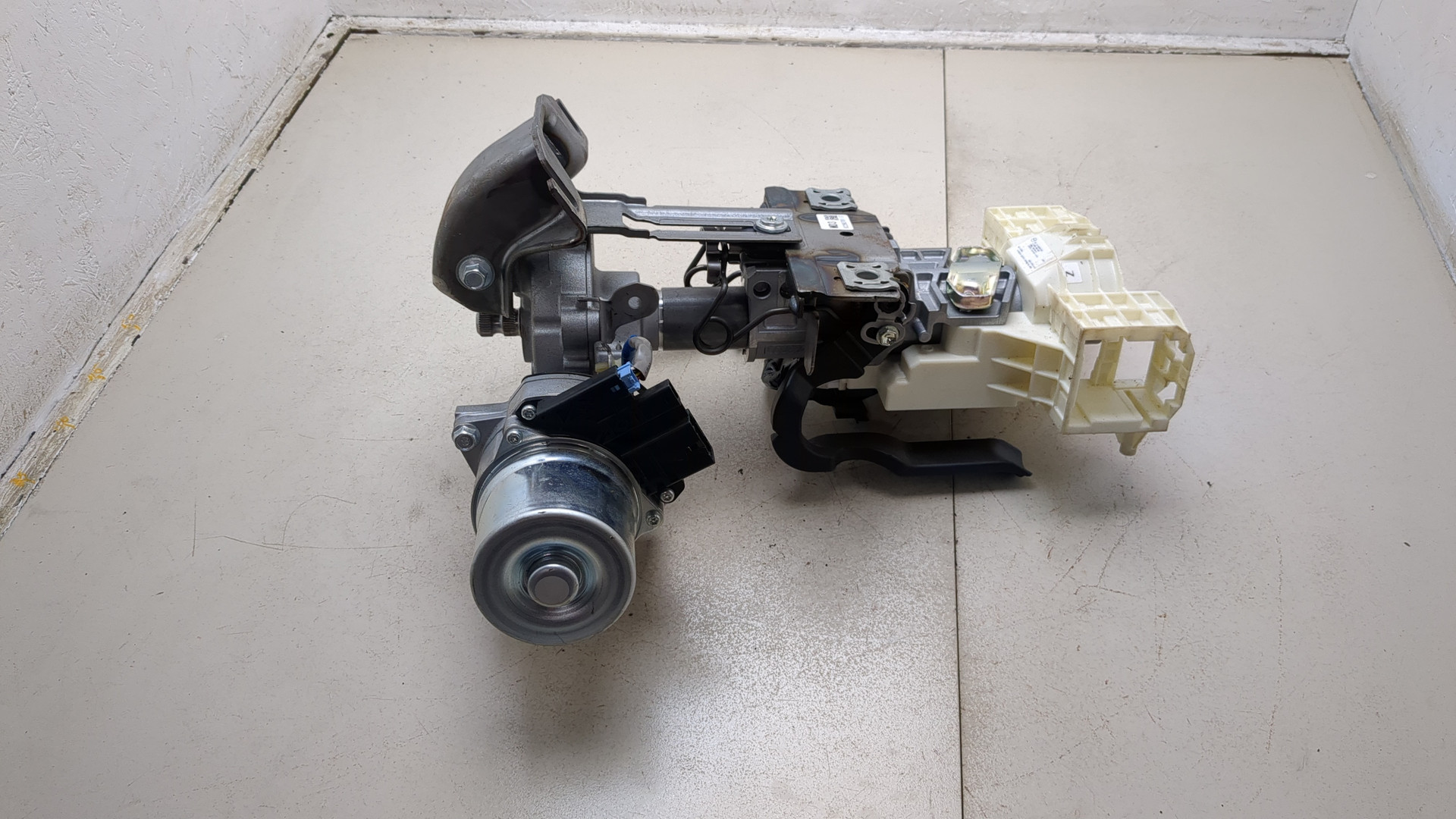 Серводвигатель рулевой рейки