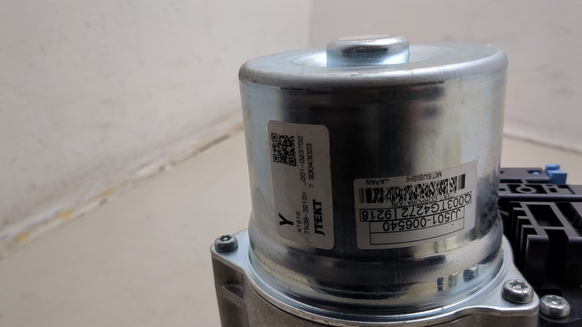 Серводвигатель рулевой рейки