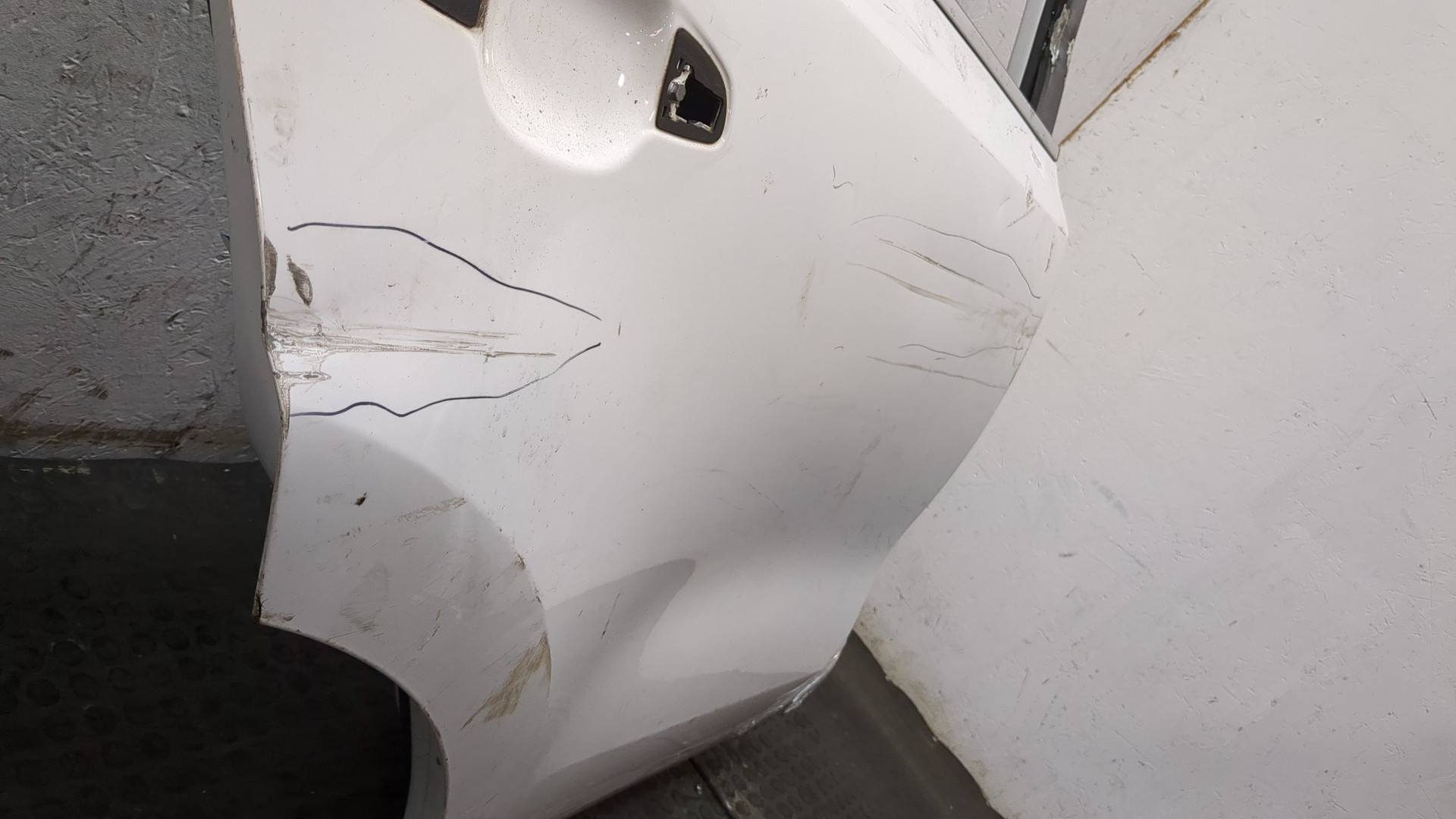 Дверь задняя правая