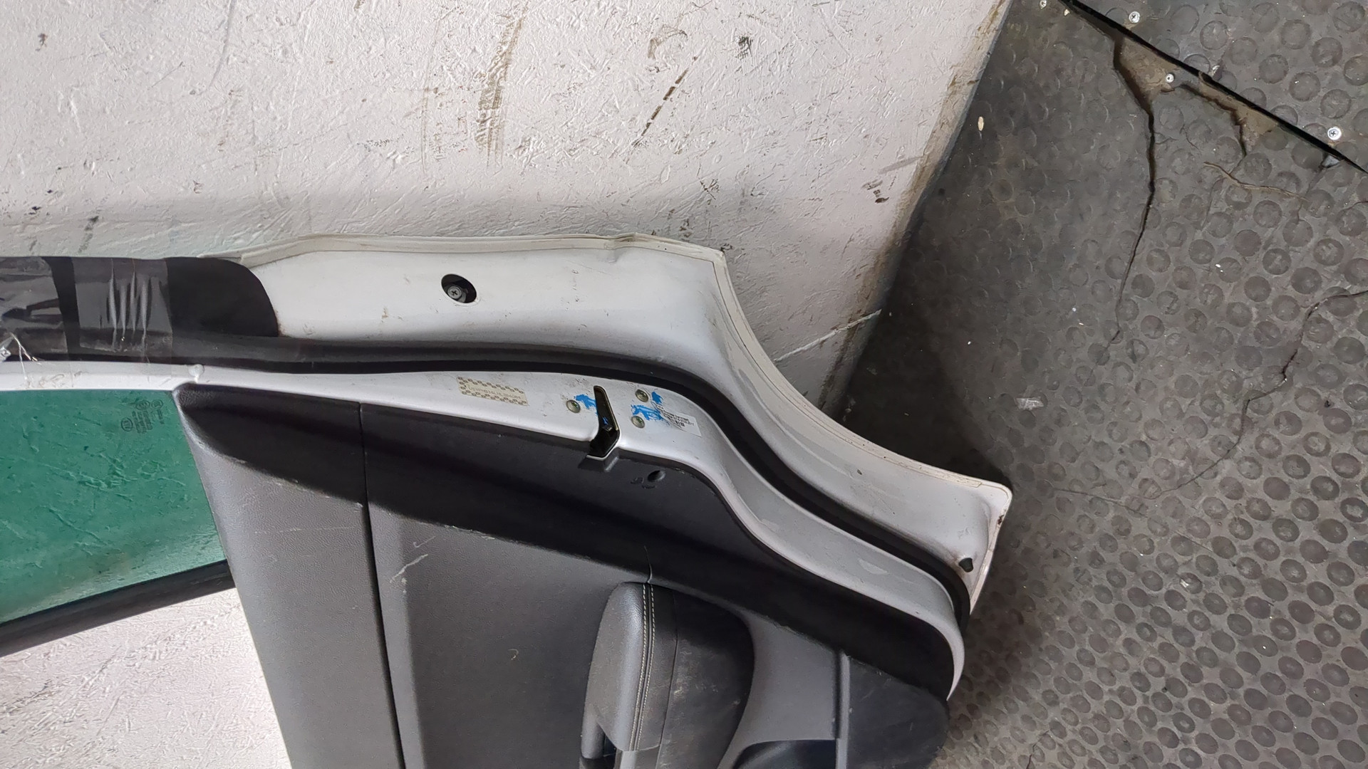 Дверь задняя правая