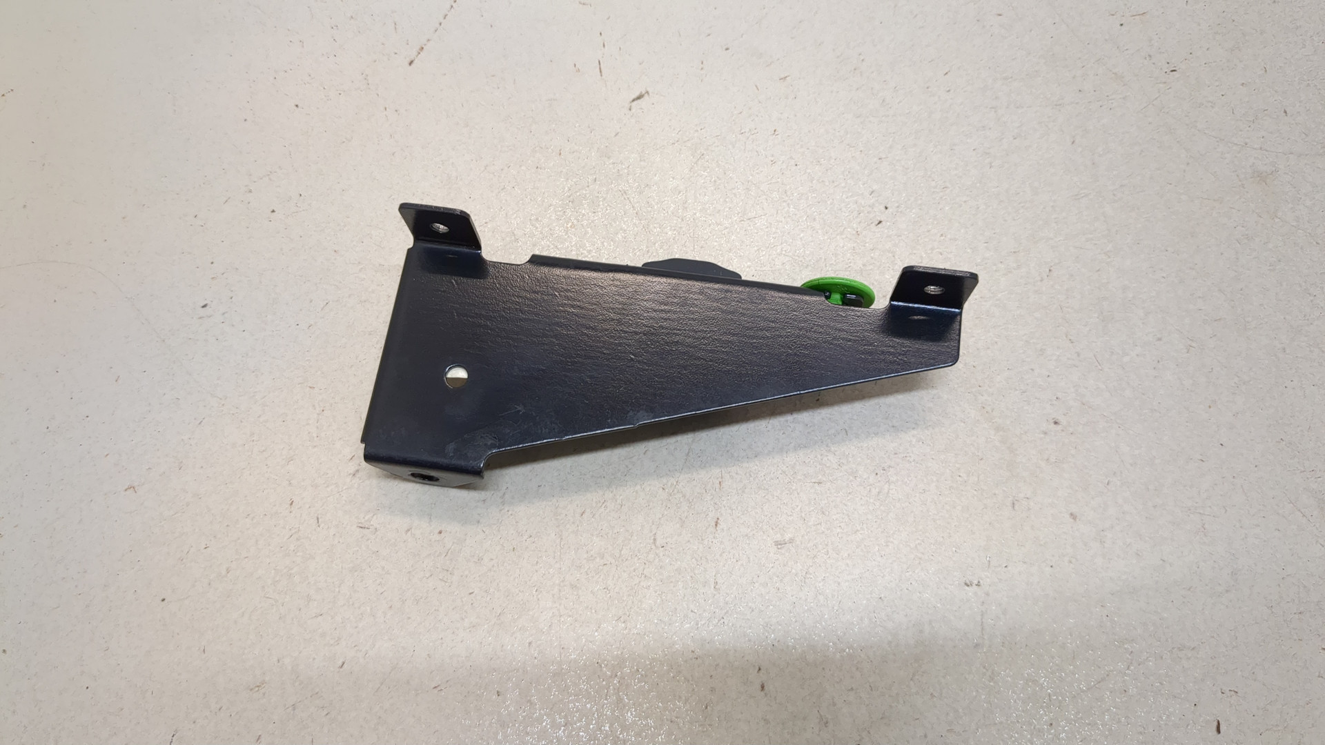 Выключатель массы