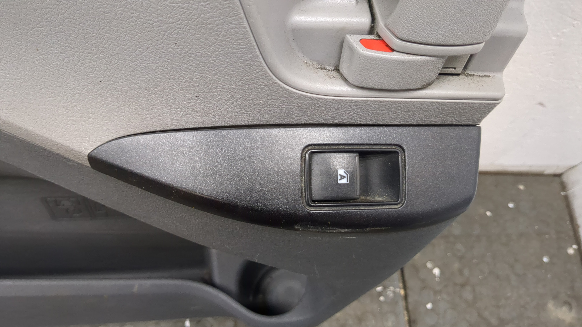 Дверь задняя левая