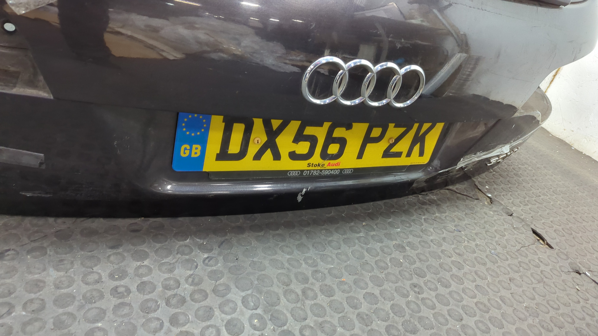 Дверь багажника