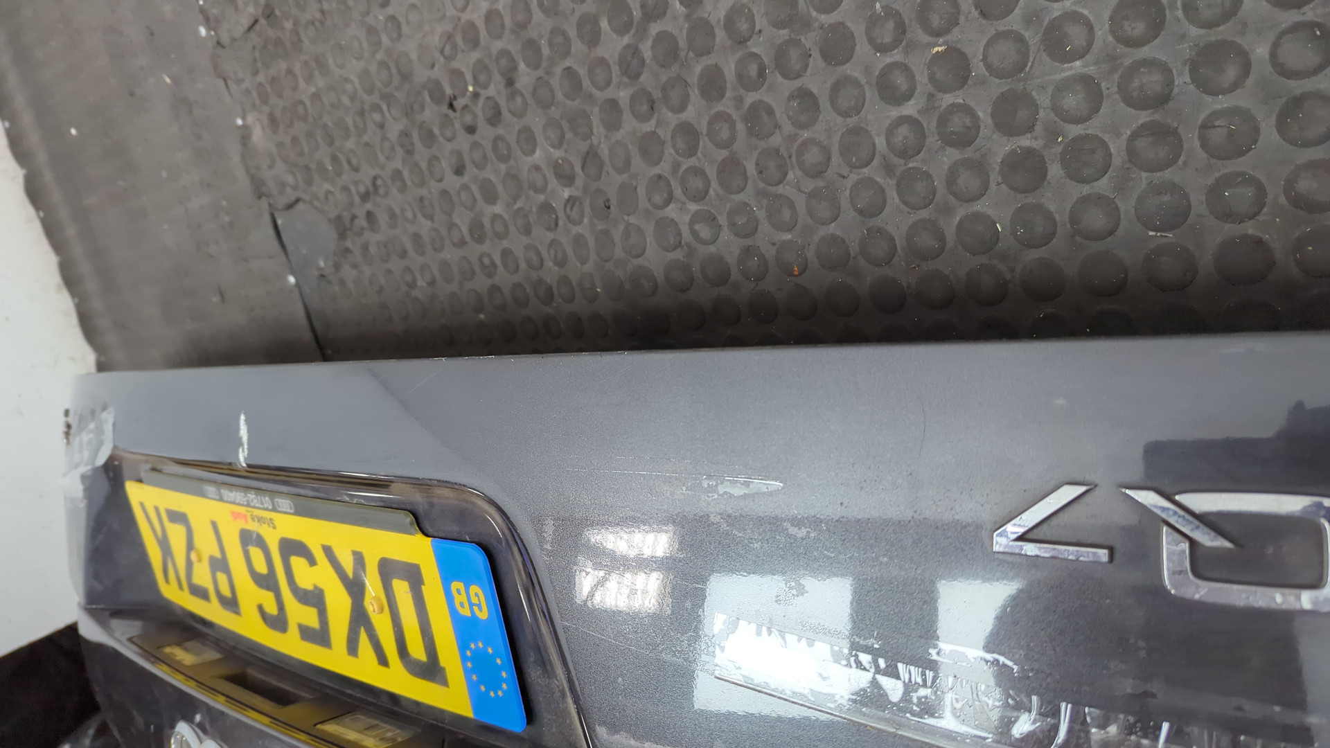 Дверь багажника