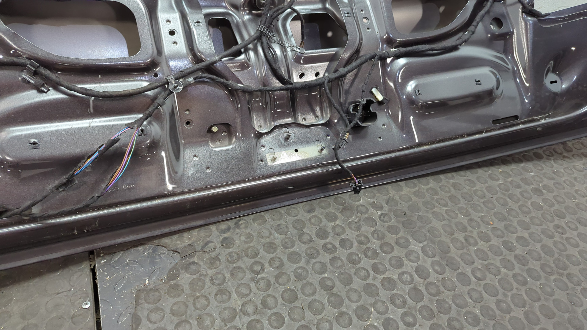 Дверь багажника