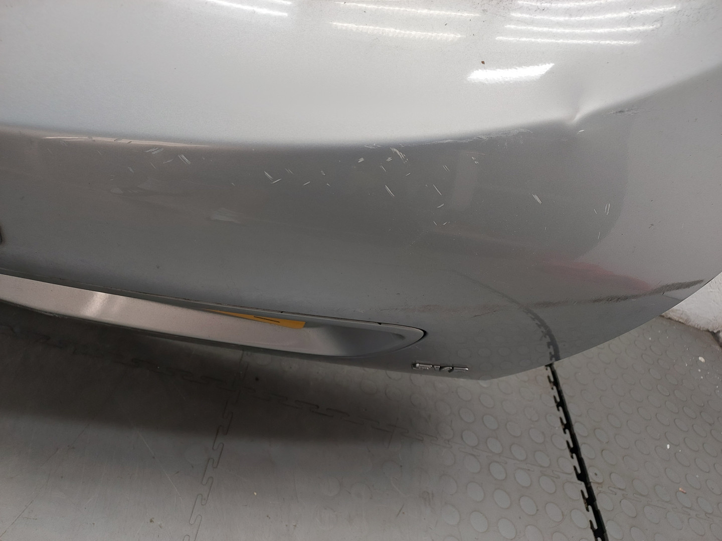 Дверь багажника