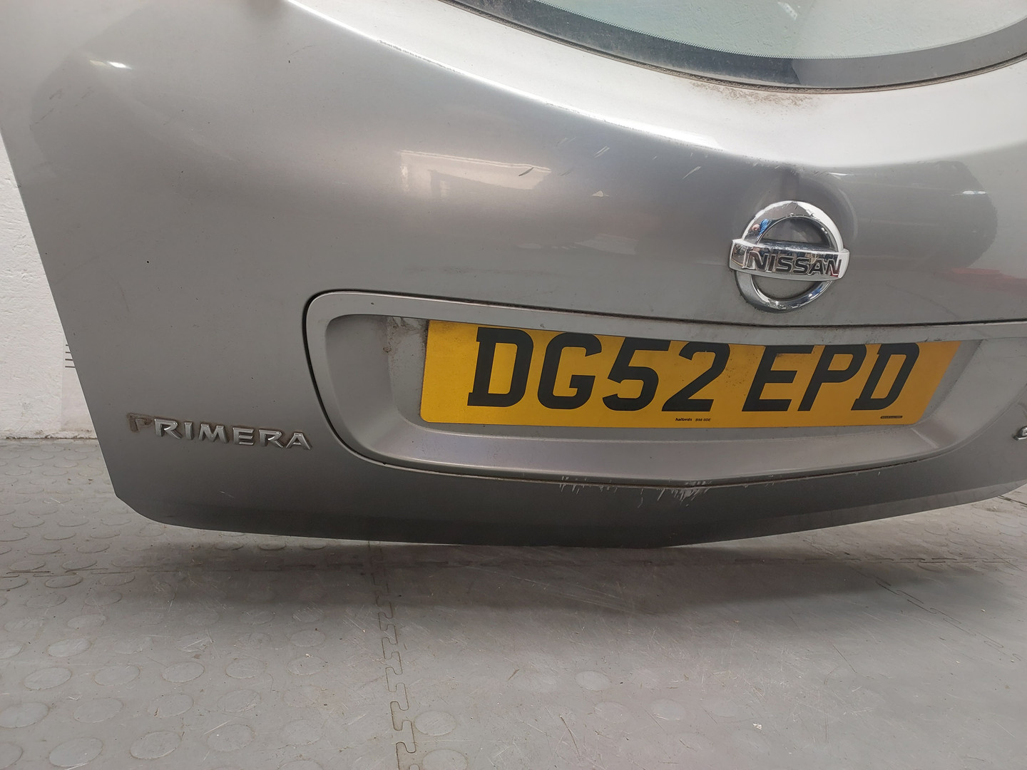 Дверь багажника