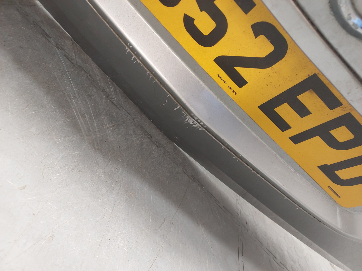 Дверь багажника