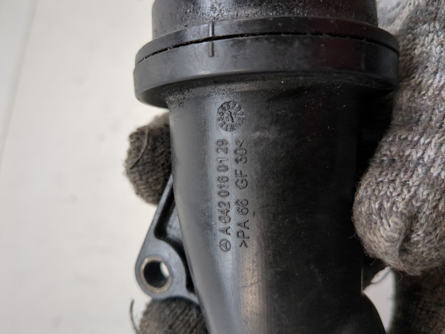 Маслозаливная горловина