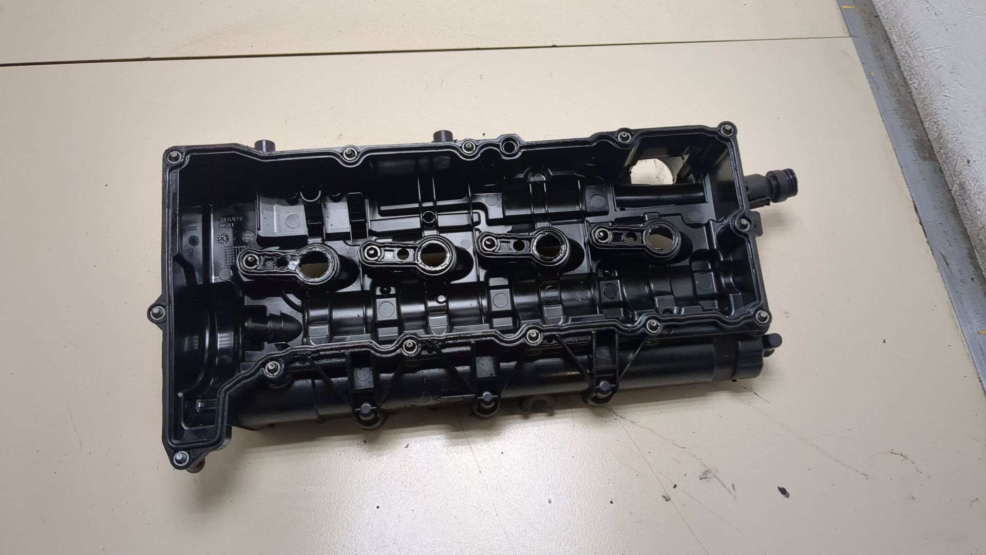 Крышка клапанная ГБЦ